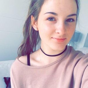 Meet your Posher, Emily